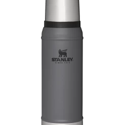 Brand new 🎉 Stanley Classic Legendary Bottle | 1.0 QT 🎁 -SWEESE Salles B2B Web PNG The Legendary Vacuum Bottle 1 0qt Charcoal Front