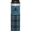 Promo 😉 Stanley The Vintage Loom Trigger-Action Travel Mug | 20 OZ ✨ -SWEESE Salles B2B Web PNG The Trigger Action Travel Mug 20OZ Balsam Plaid Front